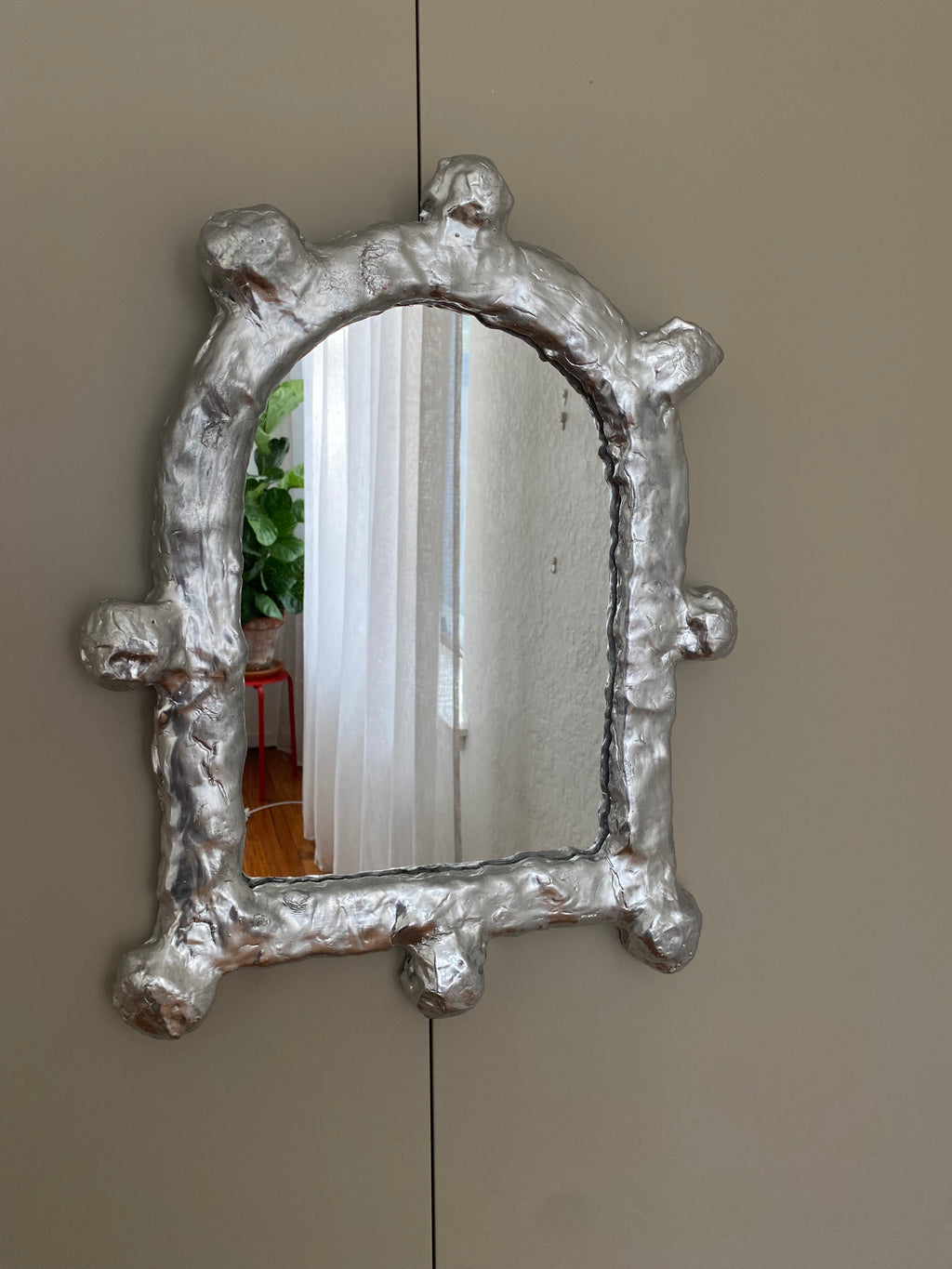 Tide mirror