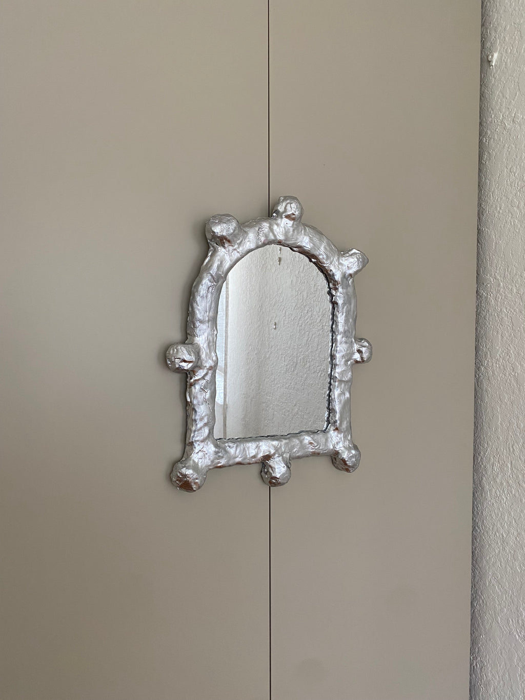 Tide mirror